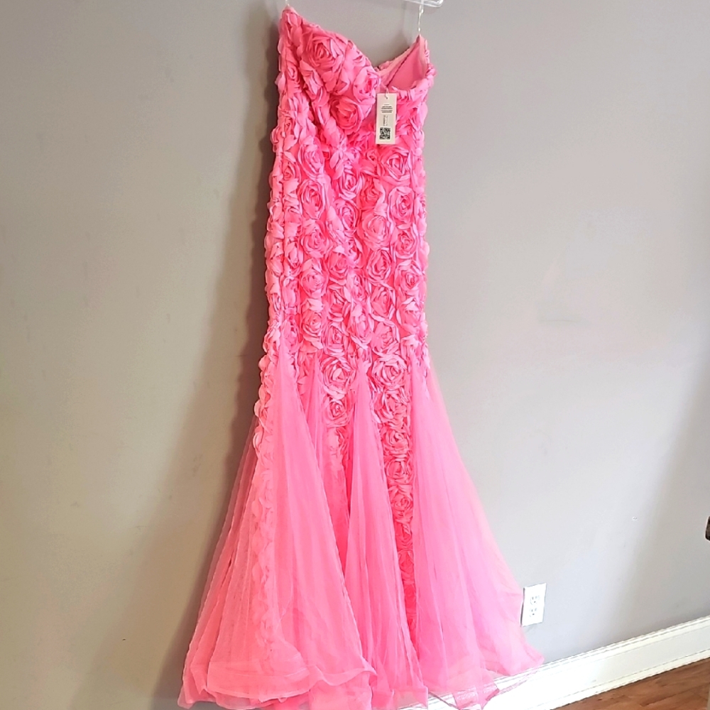 NWT SIZE XL STRAPLESS, BUBBLE GUM PINK COCTAIL DRESS/ PROM DRESS